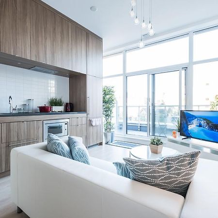 Luxury In Yorkville Toronto Exterior foto