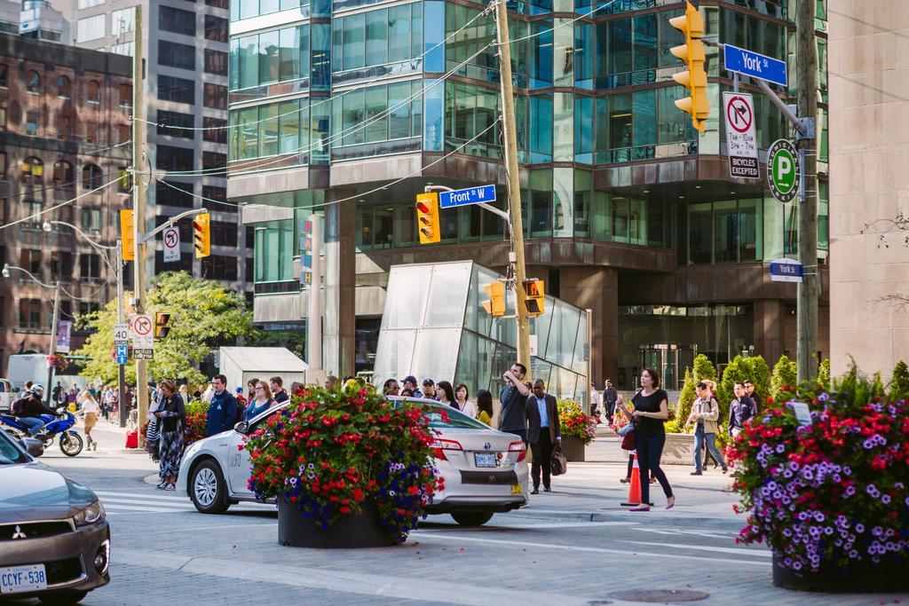 Luxury In Yorkville Toronto Exterior foto