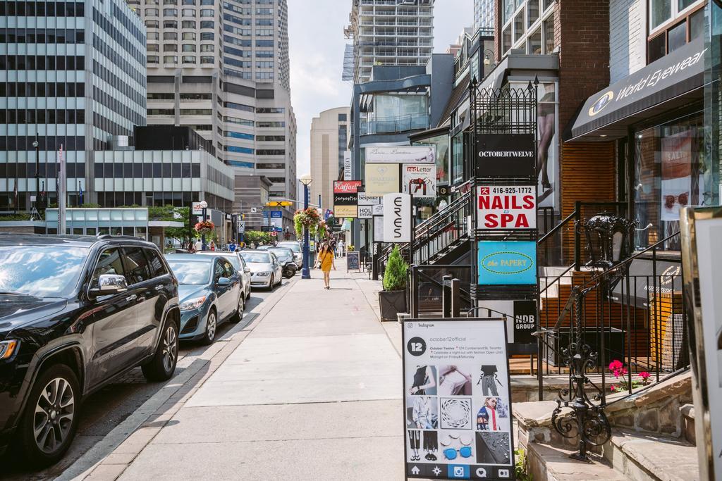 Luxury In Yorkville Toronto Exterior foto
